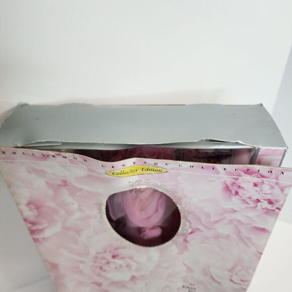 1995 My Fair Lady - Barbie As Eliza Doolittle - Pink Organza Gown - NRFB #15501 - Picture 7 of 9